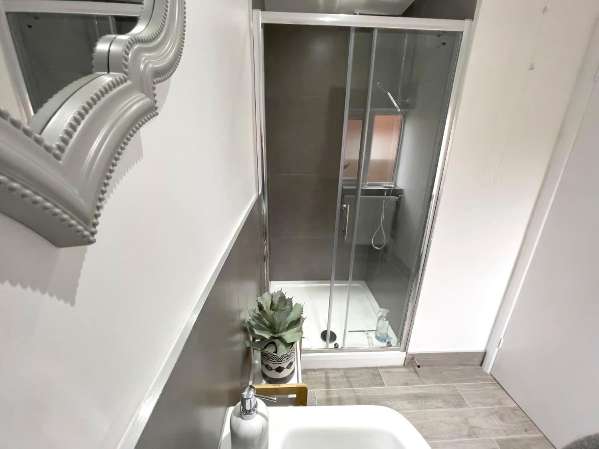 Doctors Lane Stylish 3 Bedroom Family House With Parking Melton Mowbray Exterior foto
